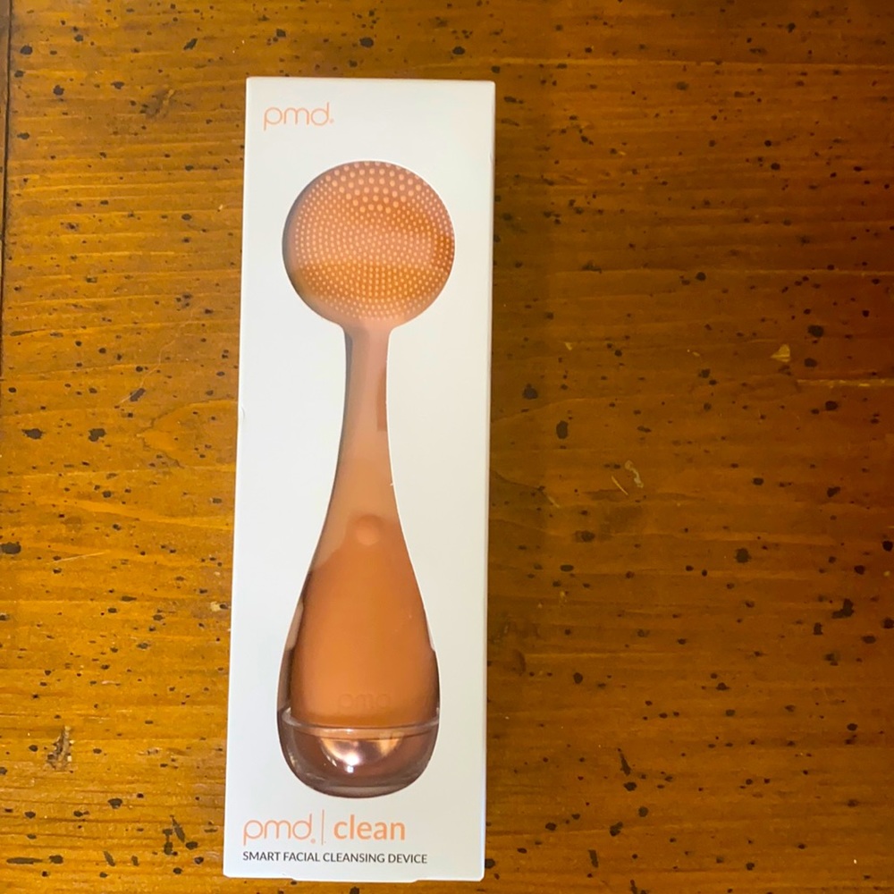 PMD Clean Smart Facial Cleansing Device Warmth New In Box
